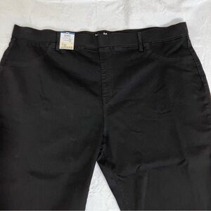 Terra & Sky Black Capris